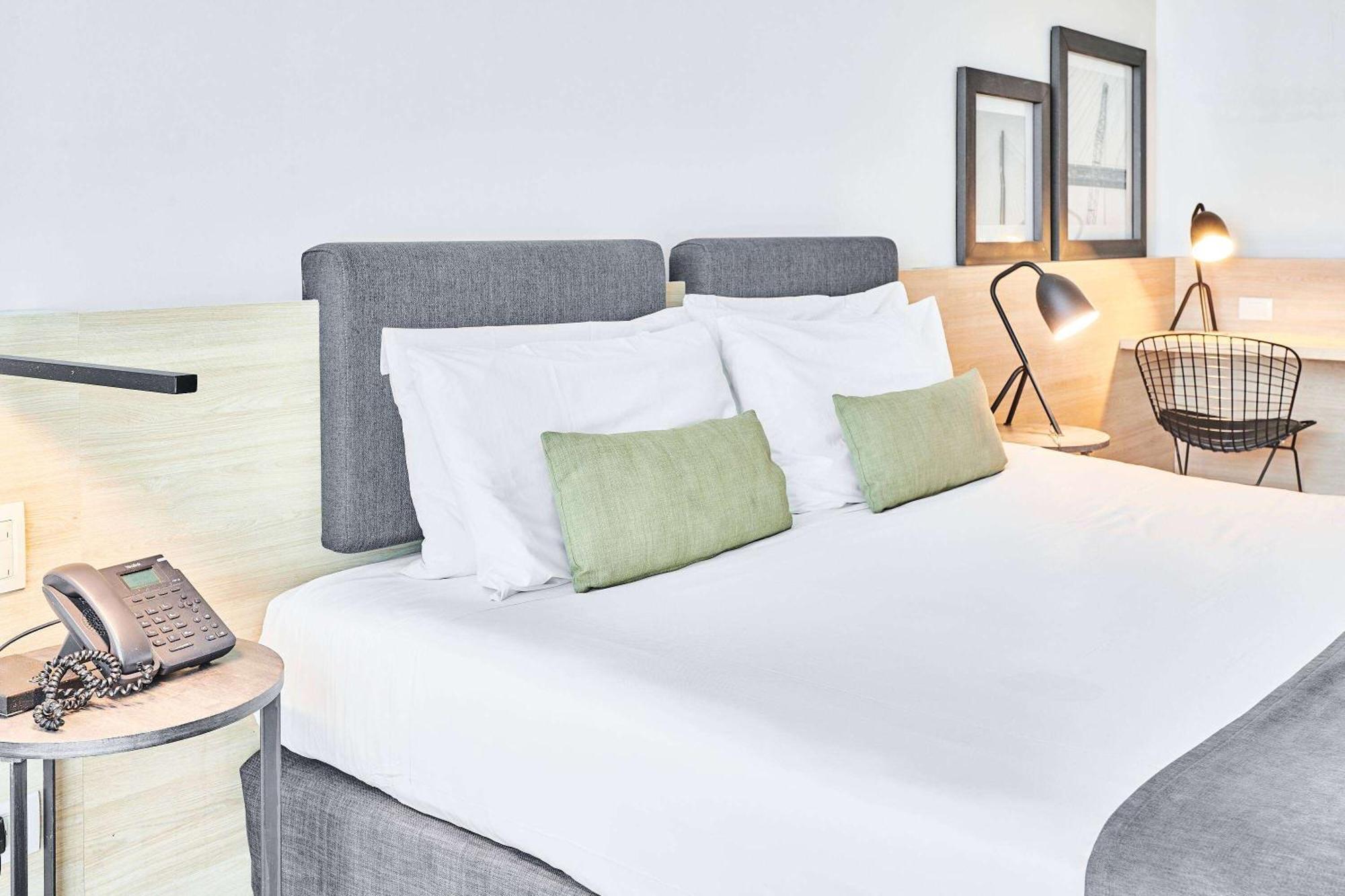 Dazzler By Wyndham Hotel