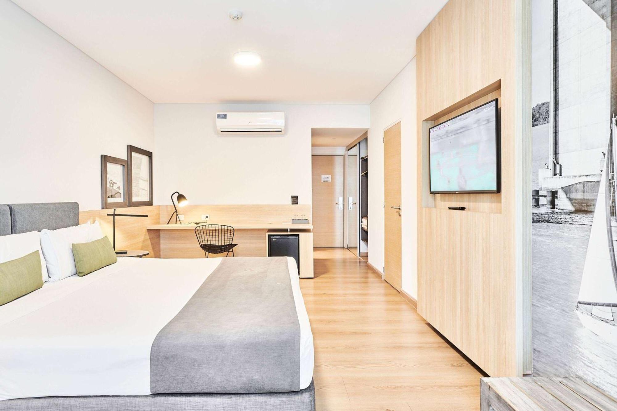 Dazzler By Wyndham Hotel